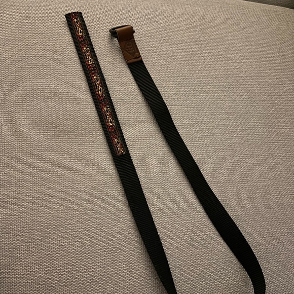 💕Host Pick!💕 Roots Canada Fabric and leather belt - Picture 6 of 8